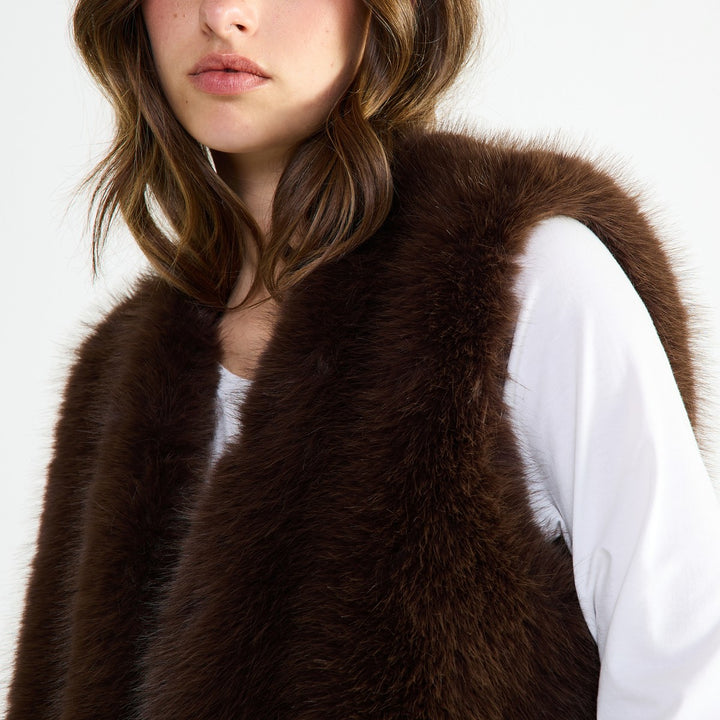 2521290 Laurence Tavernier Colette Vest